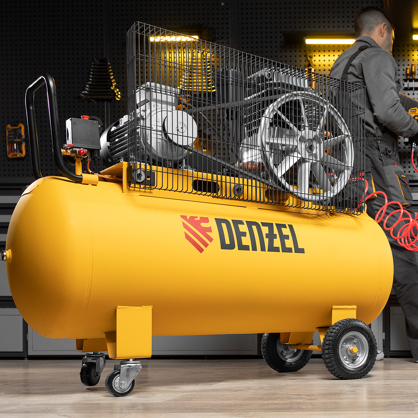 Поршневой компрессор DENZEL BCI4000-T/200
