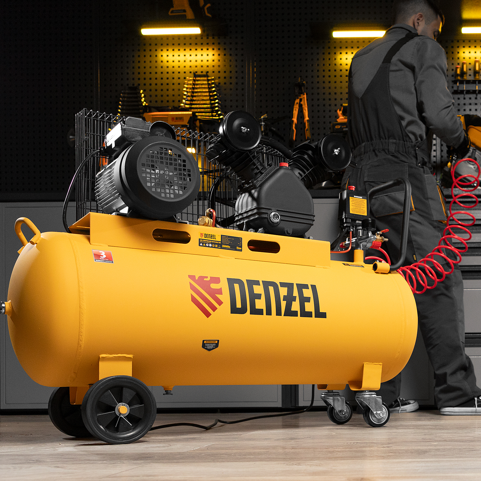 Поршневой компрессор DENZEL BCV2200/100