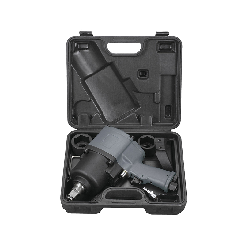 Пневмогайковерт Fubag IW1600 3/4" (1600Нм_6.3бар_3/4") + набор головок_кейс