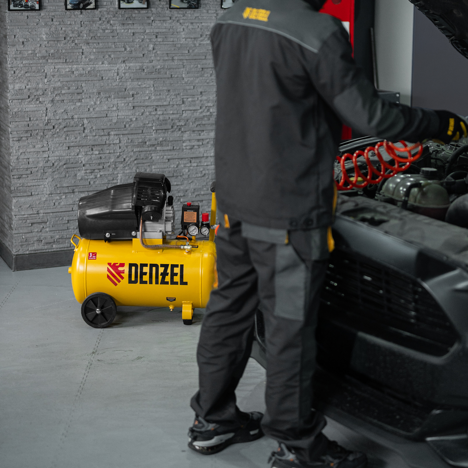 Поршневой компрессор DENZEL DCV1800/50