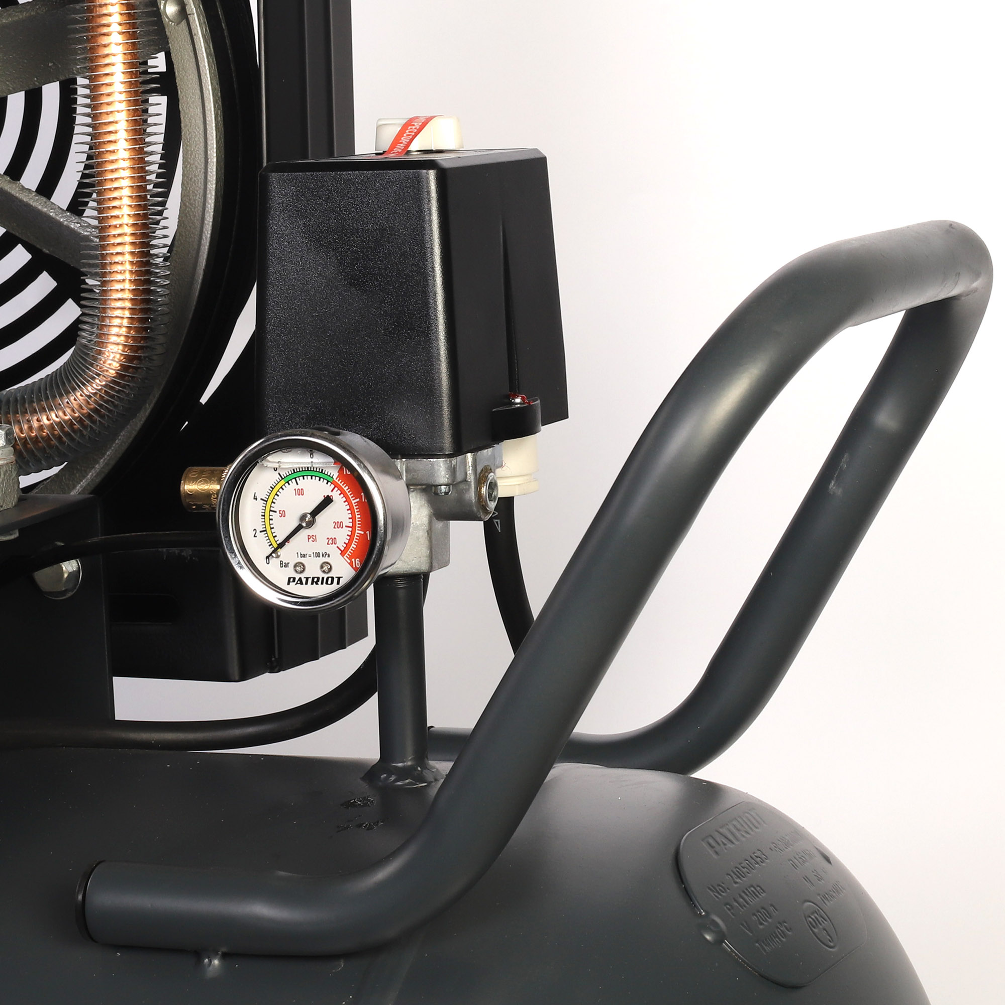 Поршневой компрессор PATRIOT KRX 700 L200 D