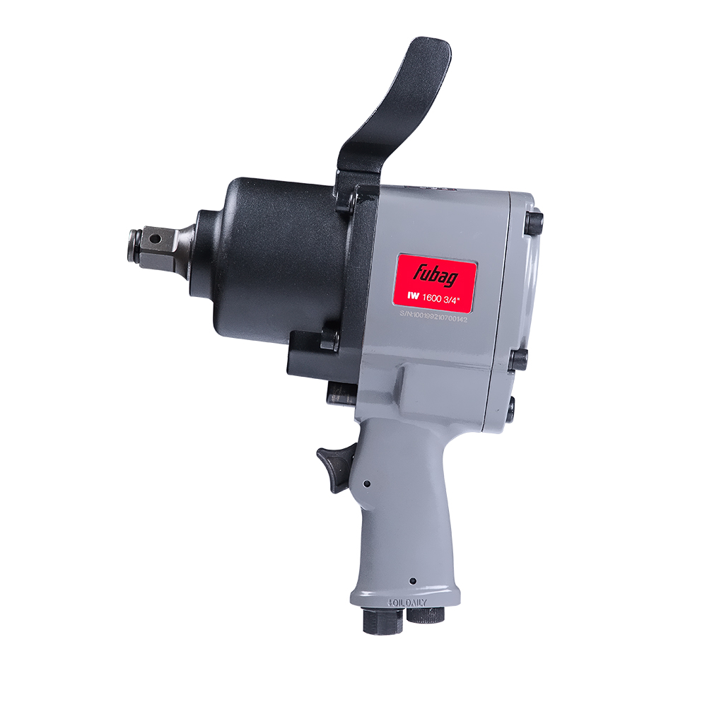 Пневмогайковерт Fubag IW1600 3/4" (1600Нм_6.3бар_3/4") + набор головок_кейс