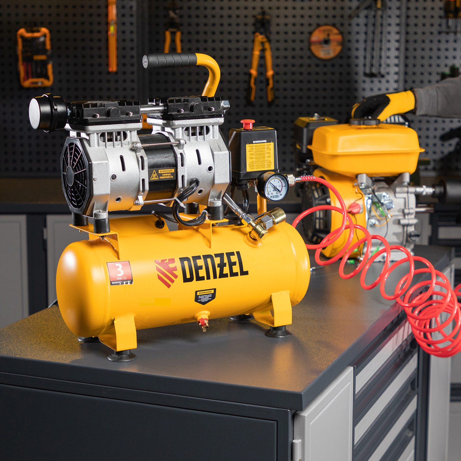 Поршневой компрессор DENZEL DLS650/10