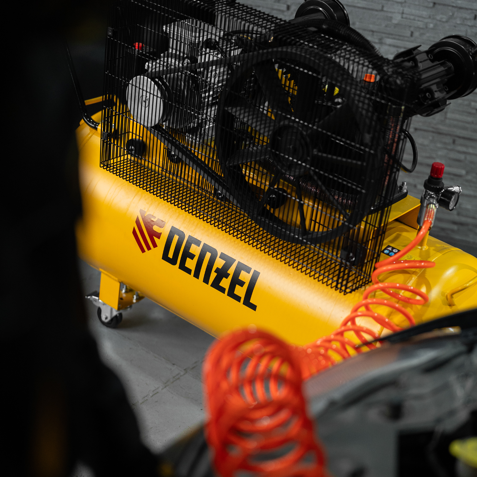 Поршневой компрессор DENZEL BCV 4000-T/200