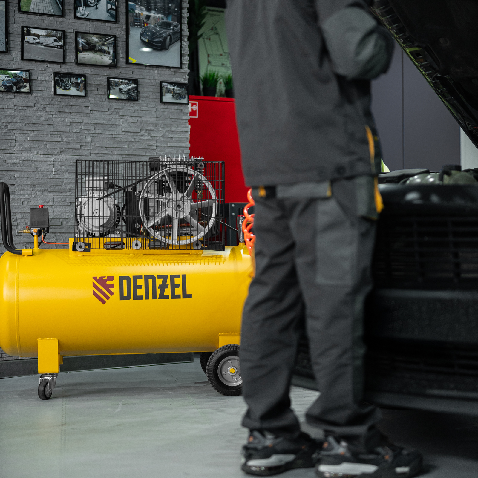 Поршневой компрессор DENZEL BCI3000-T/200